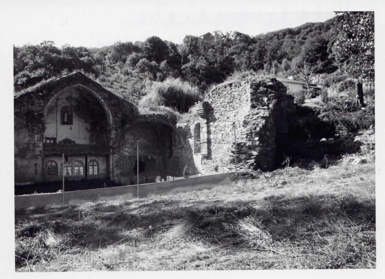 AE Ruines 1965