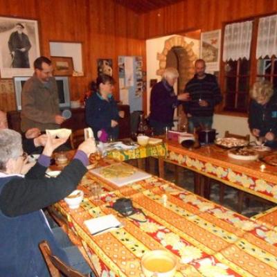 Rencontre-repas à Emmaüs