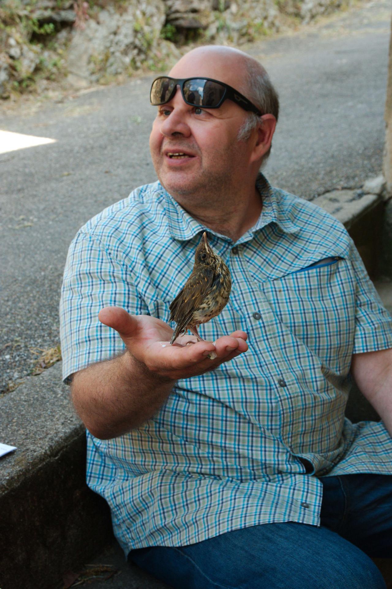 Jean-François et un oiseau