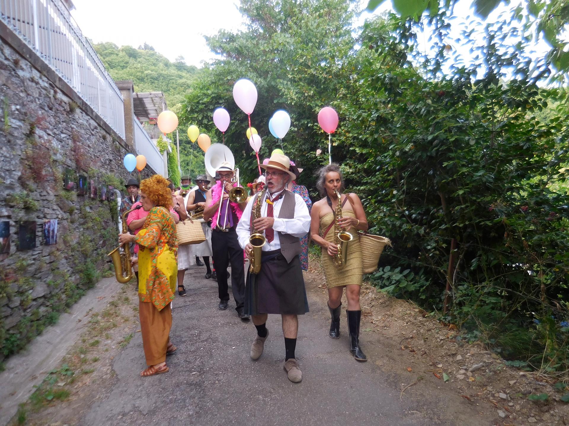 Fanfare dans les rues